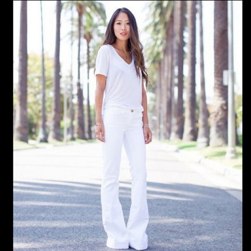 Stella Mccartney White Mid-Rise Flare Jeans
SZ 29